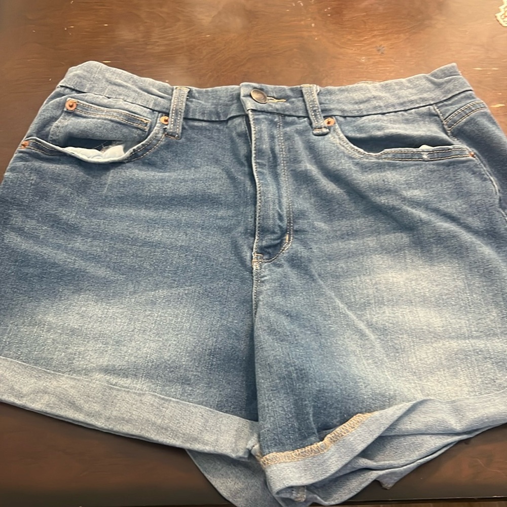 No boundies Jean shorts